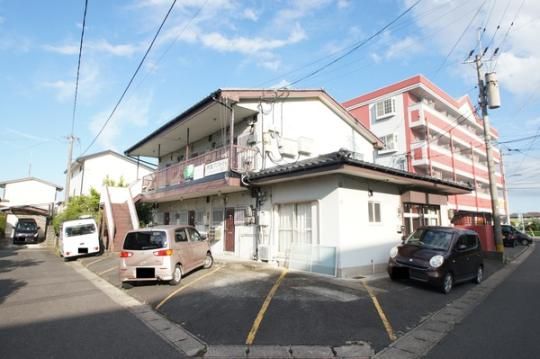 ���ꌧ����s���ؐ����Q���ڂ̃A�p�[�g�̌����O��